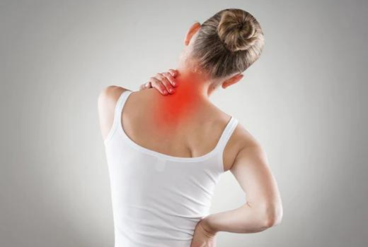 5 positions de yoga toutes simples pour combattre le mal de dos