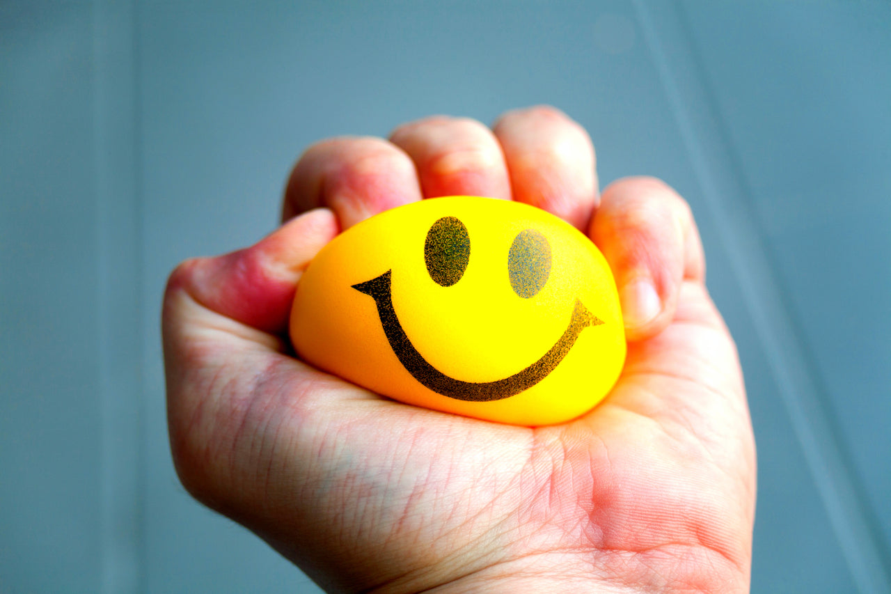 Stress, prise de poids, fatigue, insomnie... Les 7 signes d'un excès de cortisol (faites ce geste chaque matin)