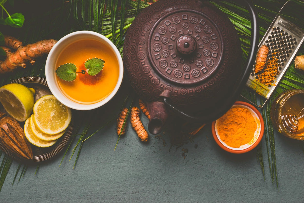 Combattre l'inflammation avec cet élixir au curcuma et au citron