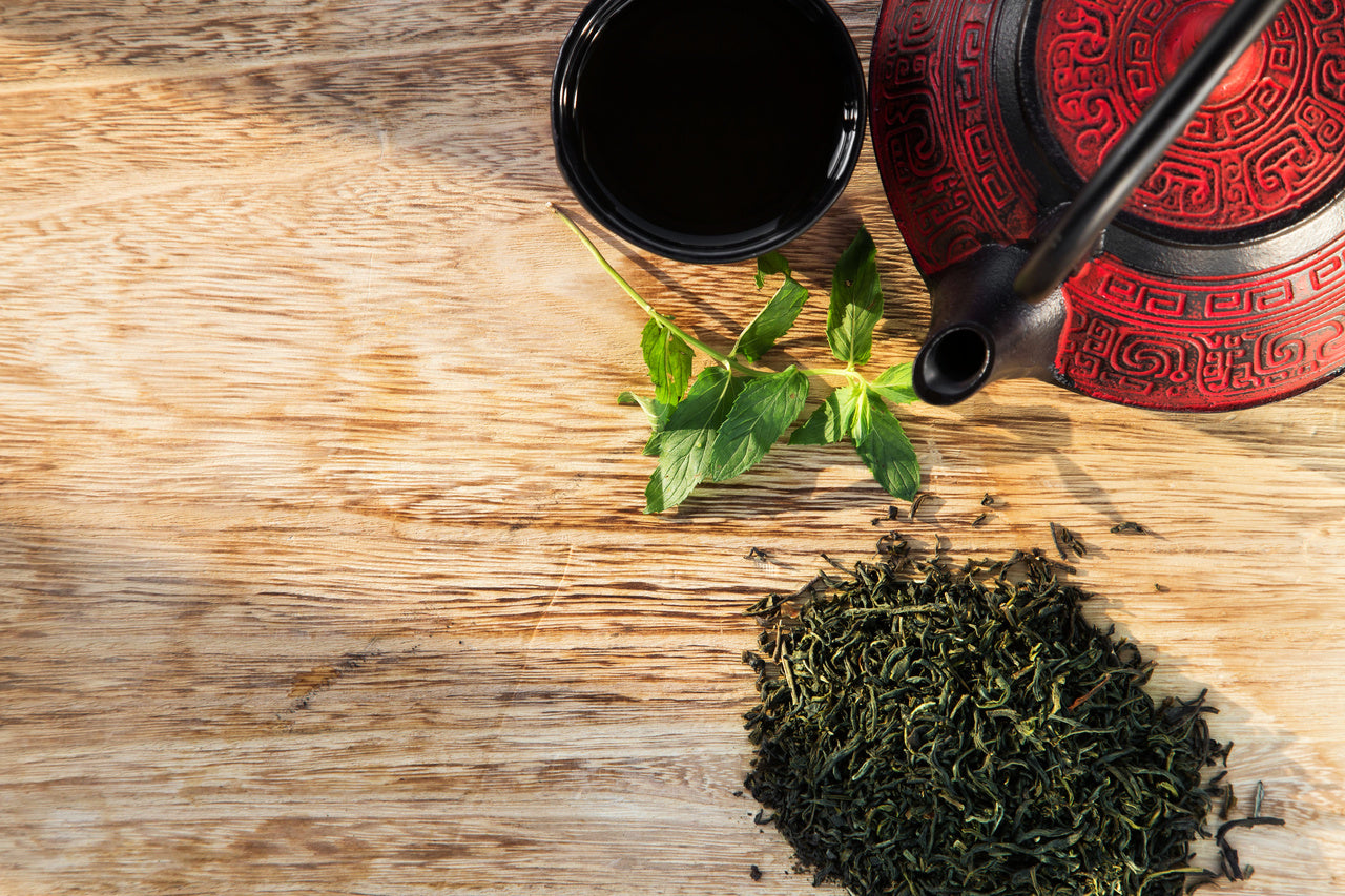 Thé vert vs thé noir, qui est le plus bénéfique ?