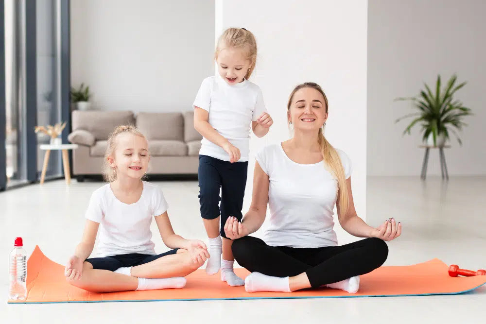 5 raisons de faire du yoga en famille