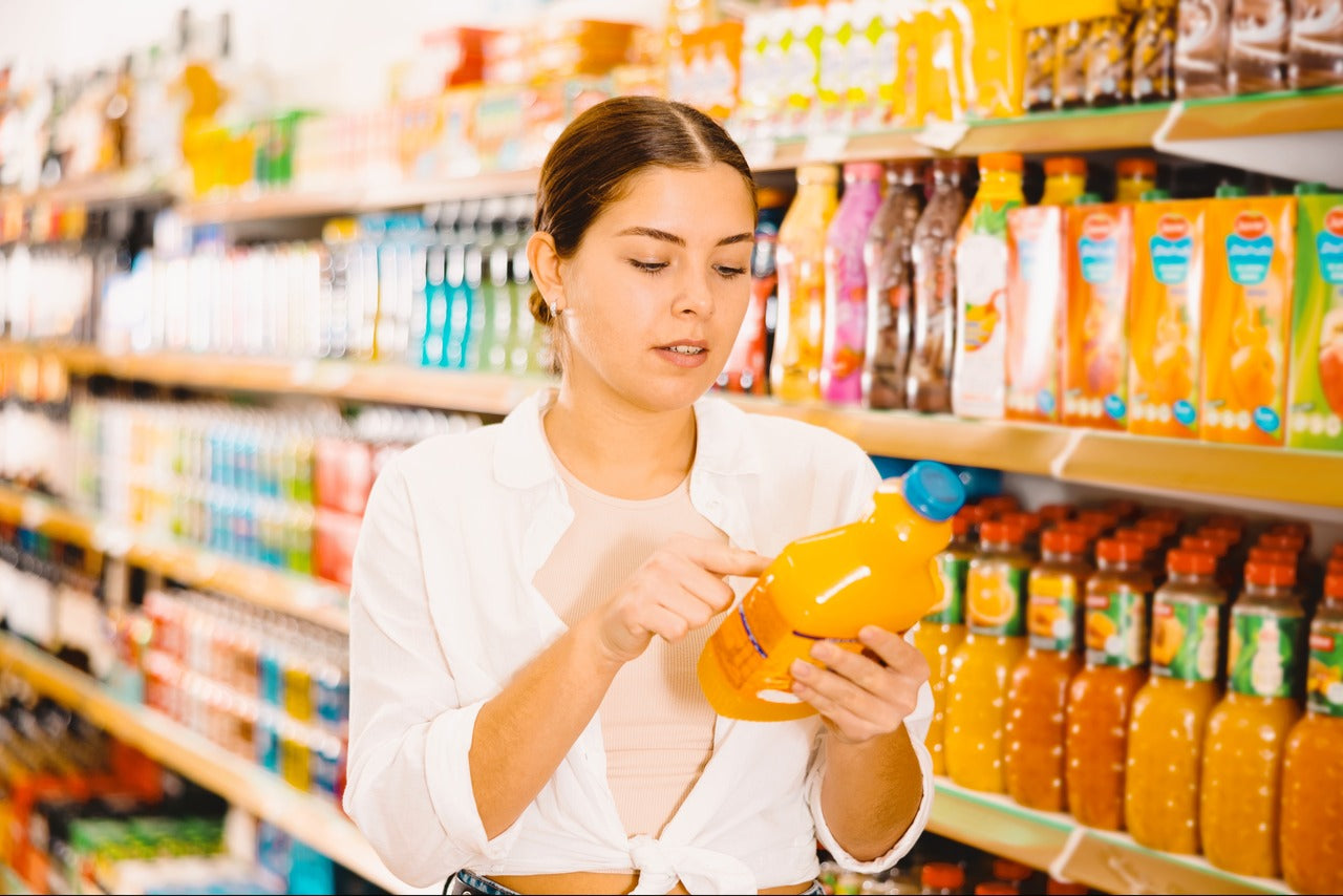 Les Jus de Fruits : Une Menace Insoupçonnée pour Votre Foie et Votre Tour de Taille